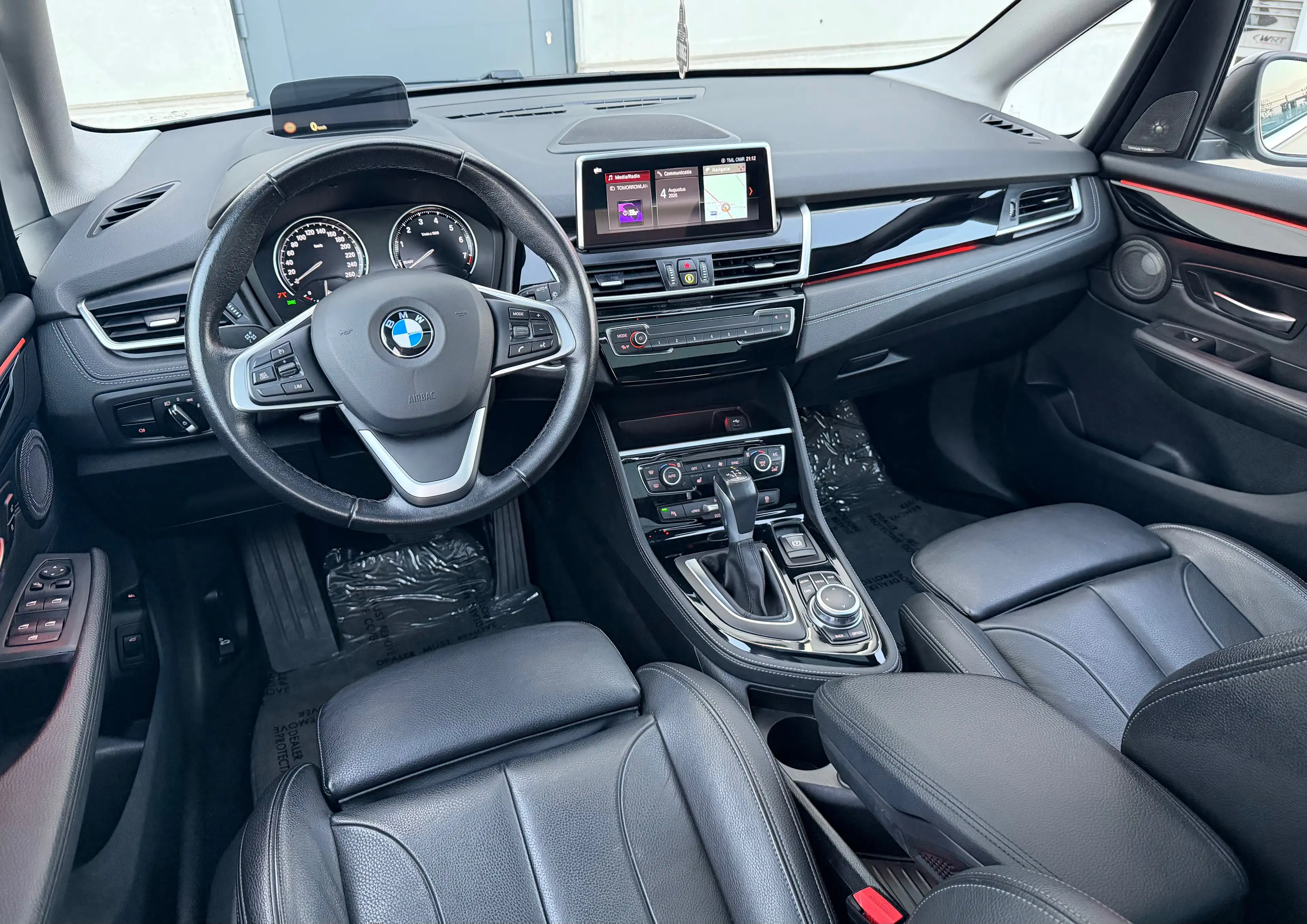 BMW 225 CarPlay * Panoramadak * Head-Up * Harman Kardon * Comfort Access * Camera * Leder * Elektrische Zetels Memory* — photo 17