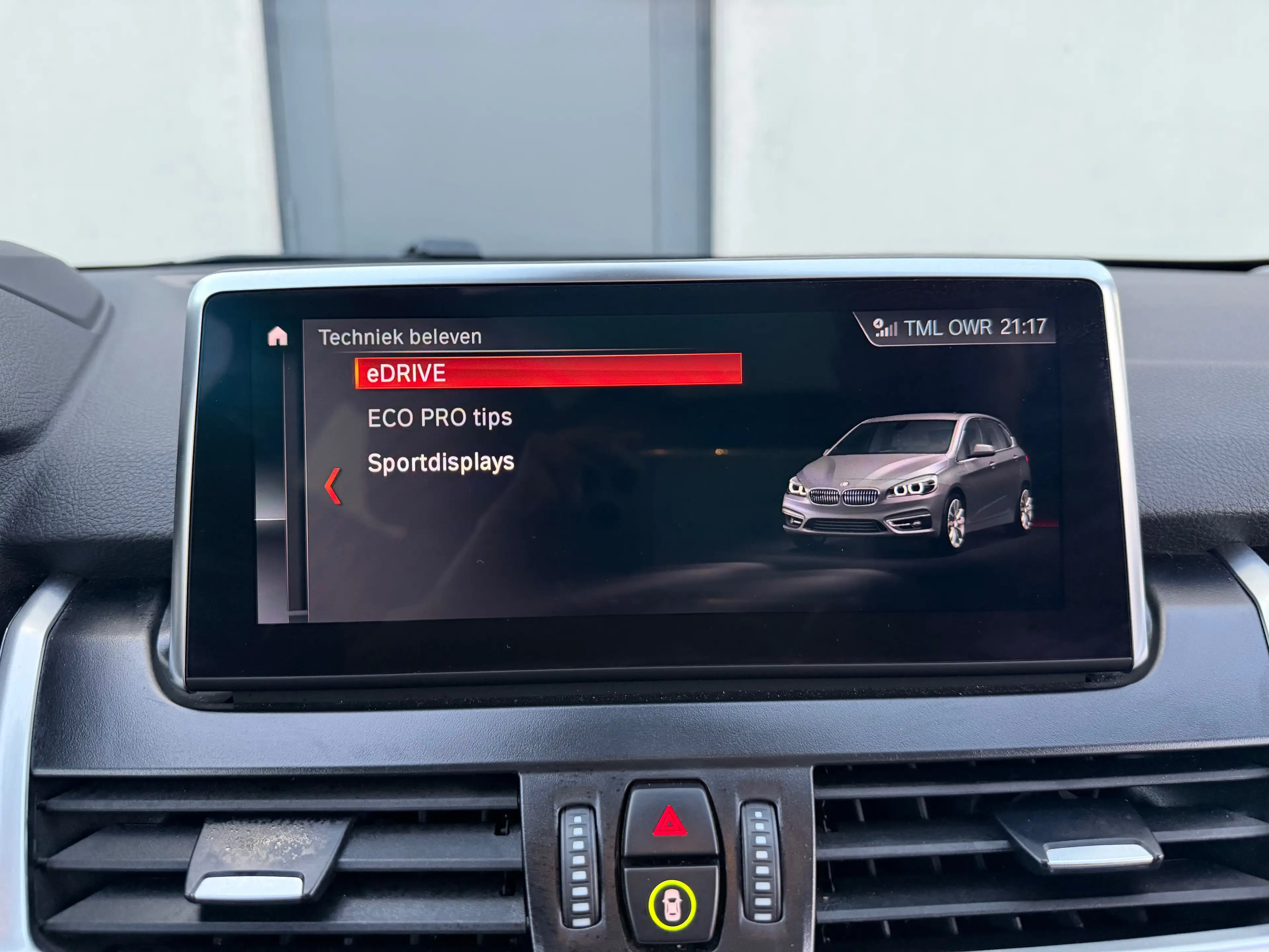 BMW 225 CarPlay * Panoramadak * Head-Up * Harman Kardon * Comfort Access * Camera * Leder * Elektrische Zetels Memory* — photo 37