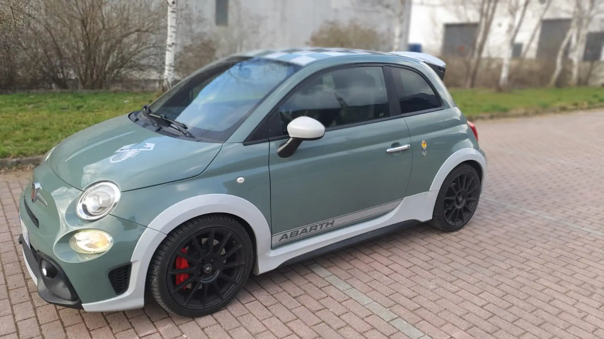 Abarth 695 695 1.4 t-jet 70th 180cv auto Zöld - 1