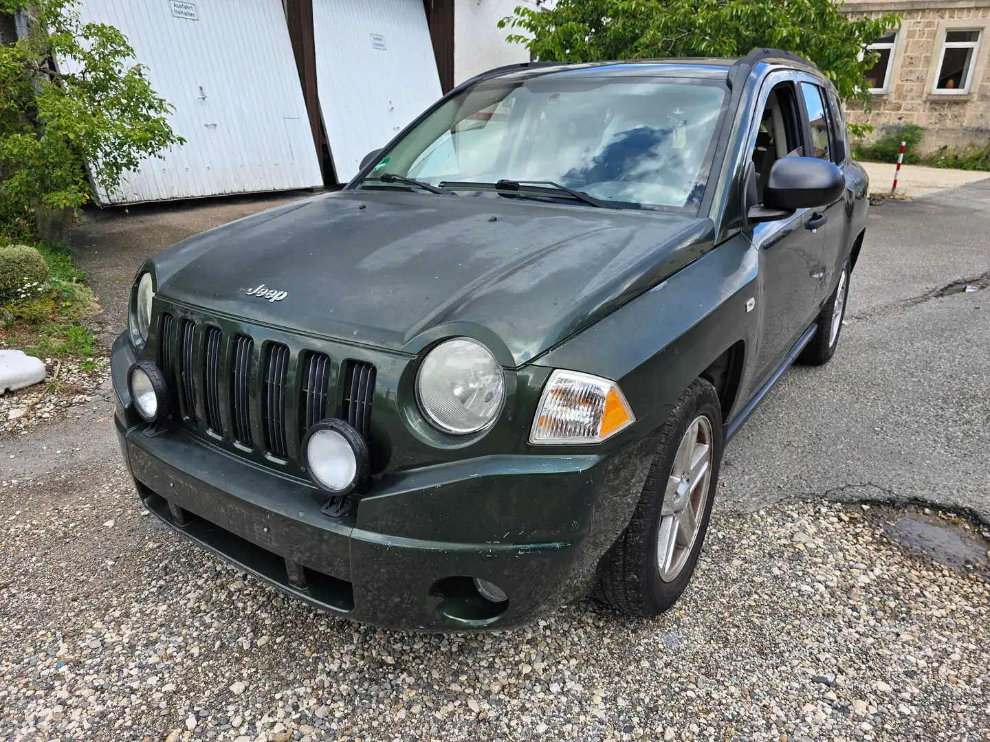 Jeep Compass Sport Grün - 1