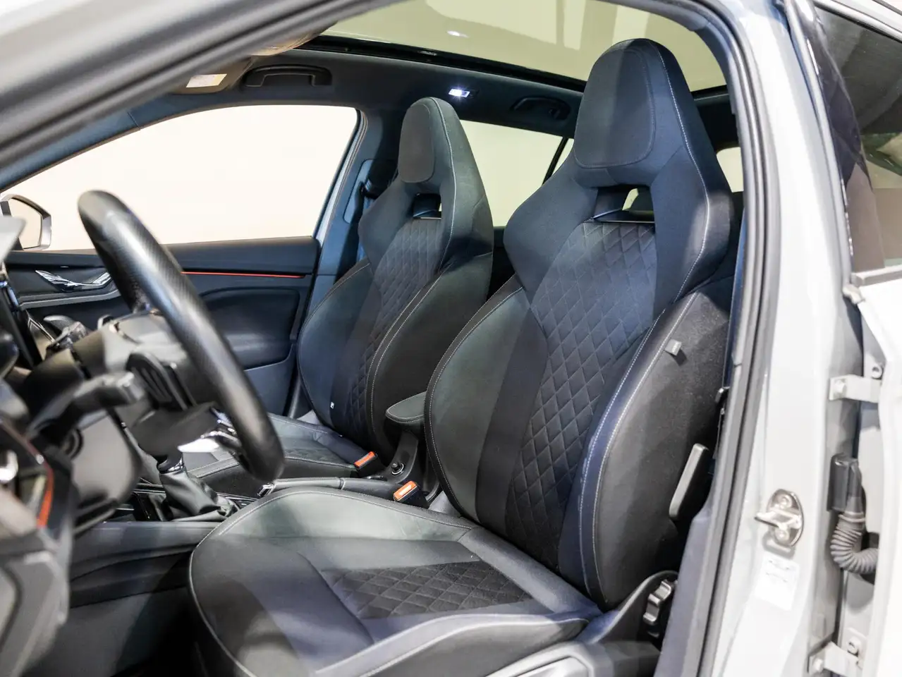 Skoda Kamiq 1.0 TSI Sport Business / 110pk / Panorama dak / Ac, миниатюра 8