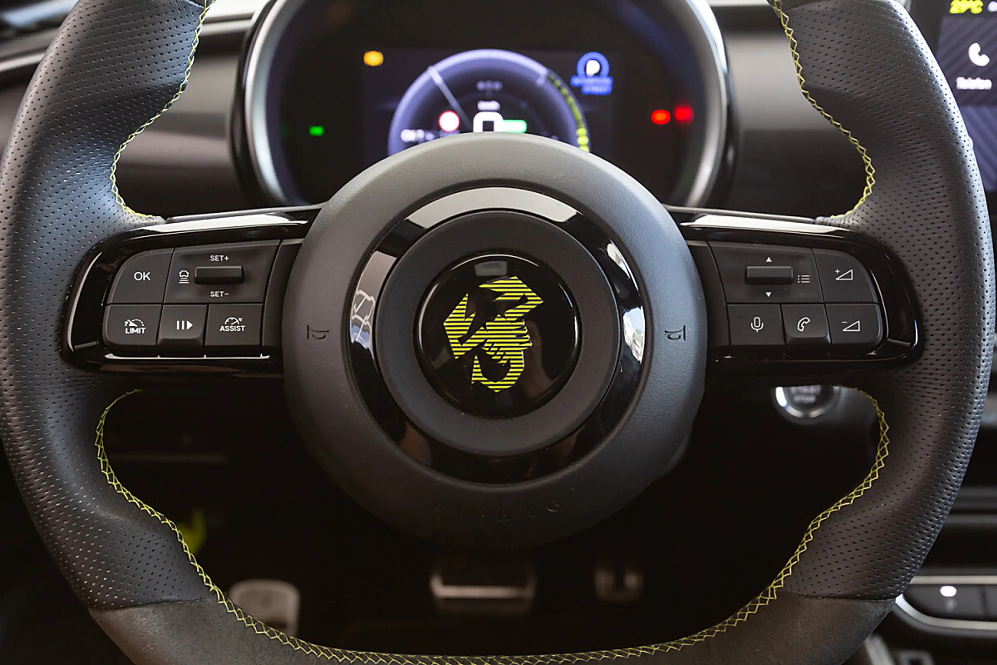 Abarth 600e Turismo — photo 8