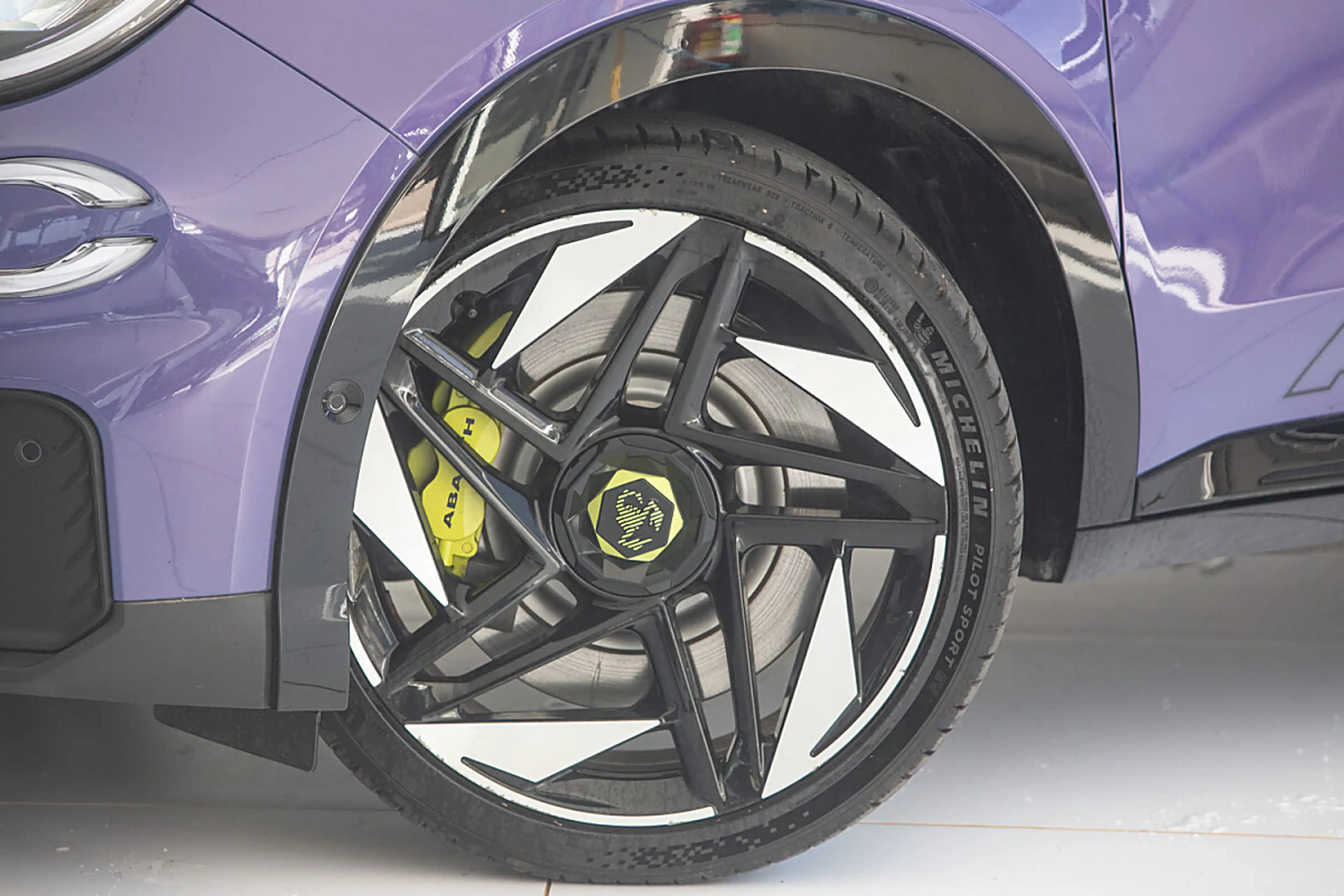 Abarth 600e Turismo — photo 4
