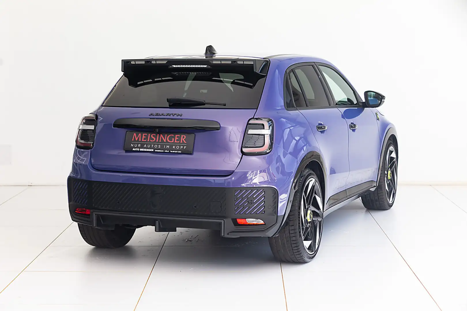 Abarth 600e Turismo Violett - 2