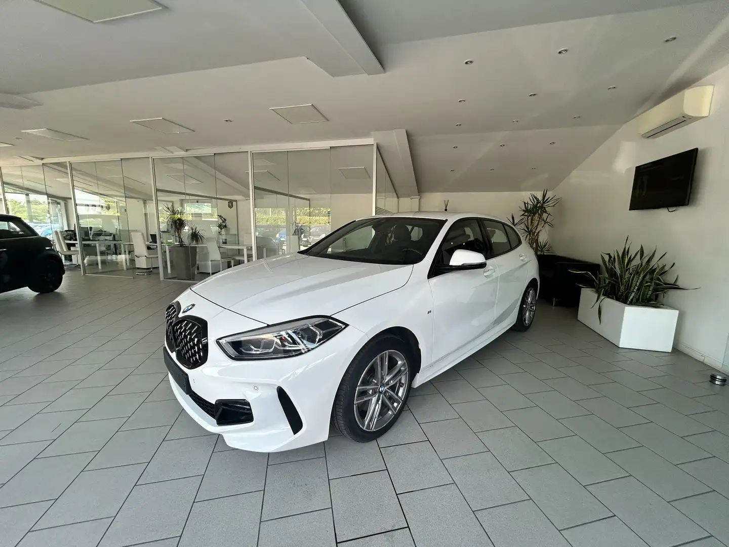 BMW 118 118i Sport 140cv  Msport 1.5 Blanc - 2