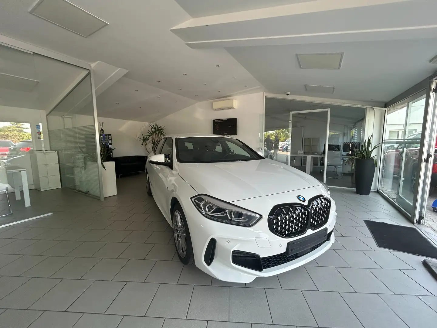 BMW 118 118i Sport 140cv  Msport 1.5 Blanc - 1