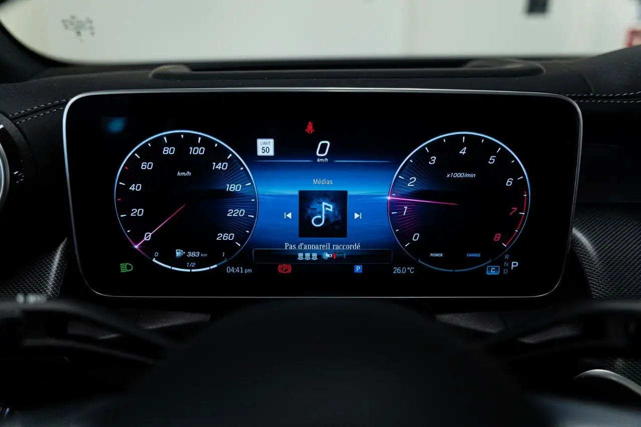 Mercedes-Benz GLC снимка Mercedes-Benz GLC