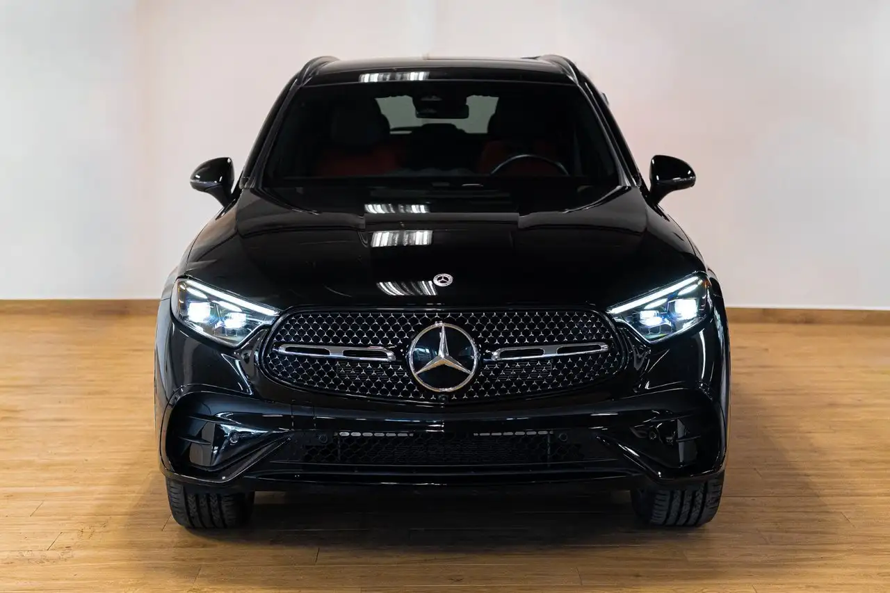 Mercedes-Benz GLC снимка Mercedes-Benz GLC