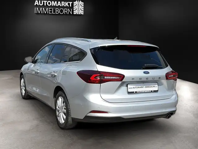 Ford Focus view 5