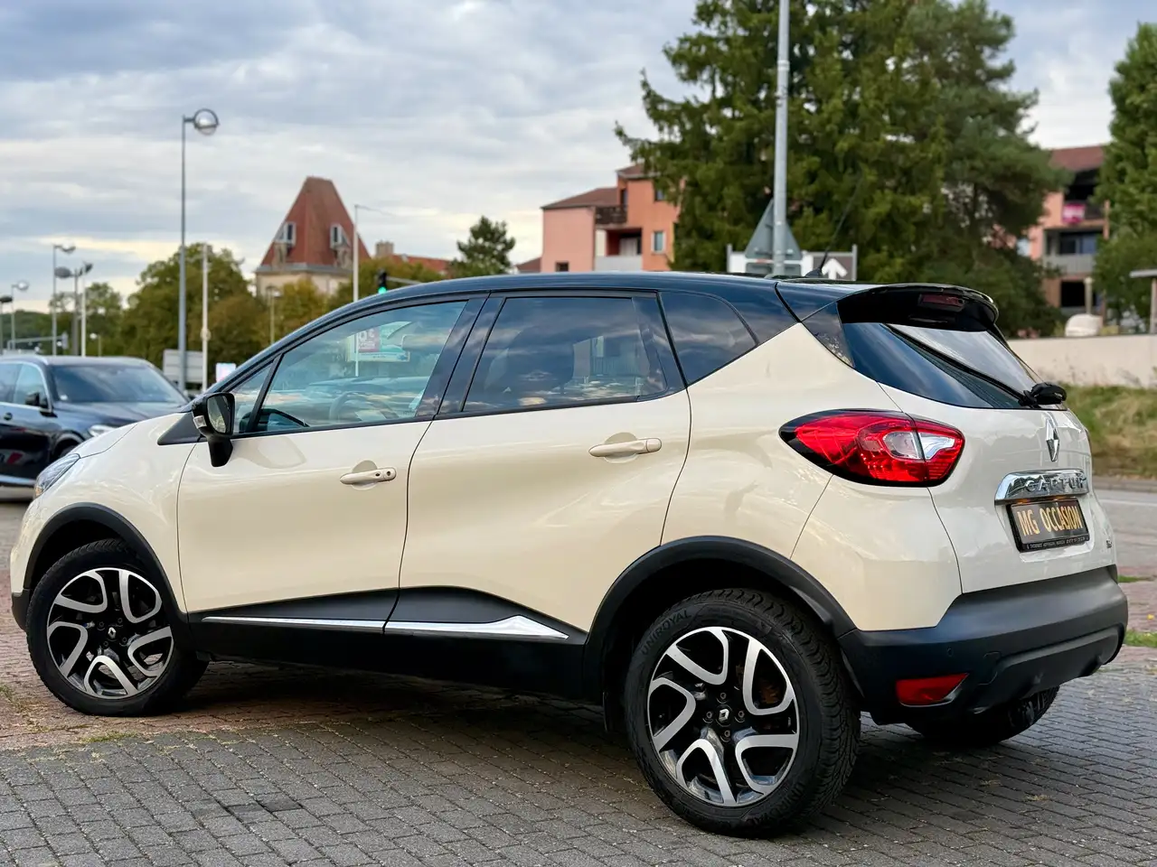 Renault Captur — photo 8