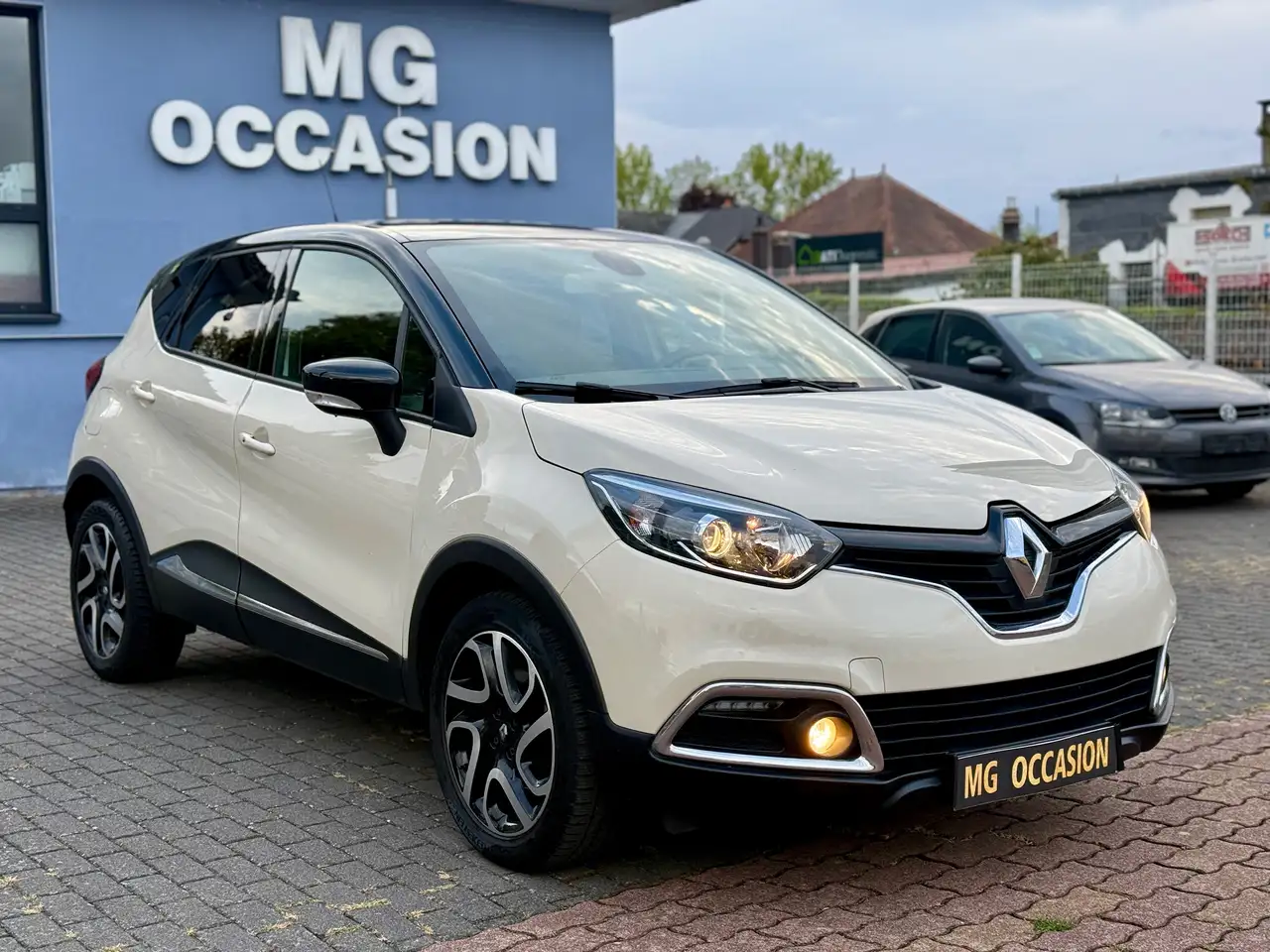 Renault Captur — photo 6