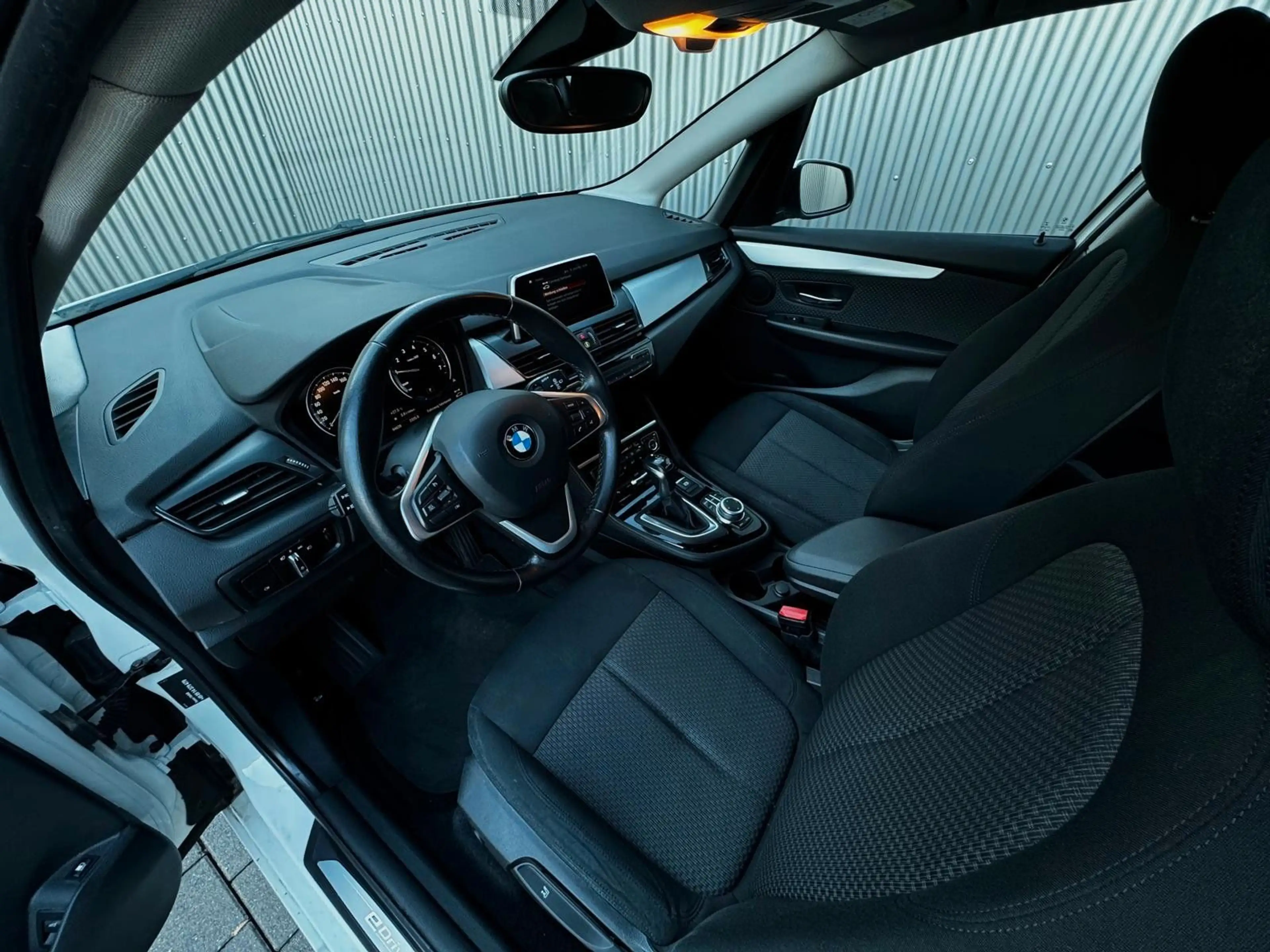 BMW 225 xe Active Tourer  Advantage Tempomat SHZ LED — photo 10
