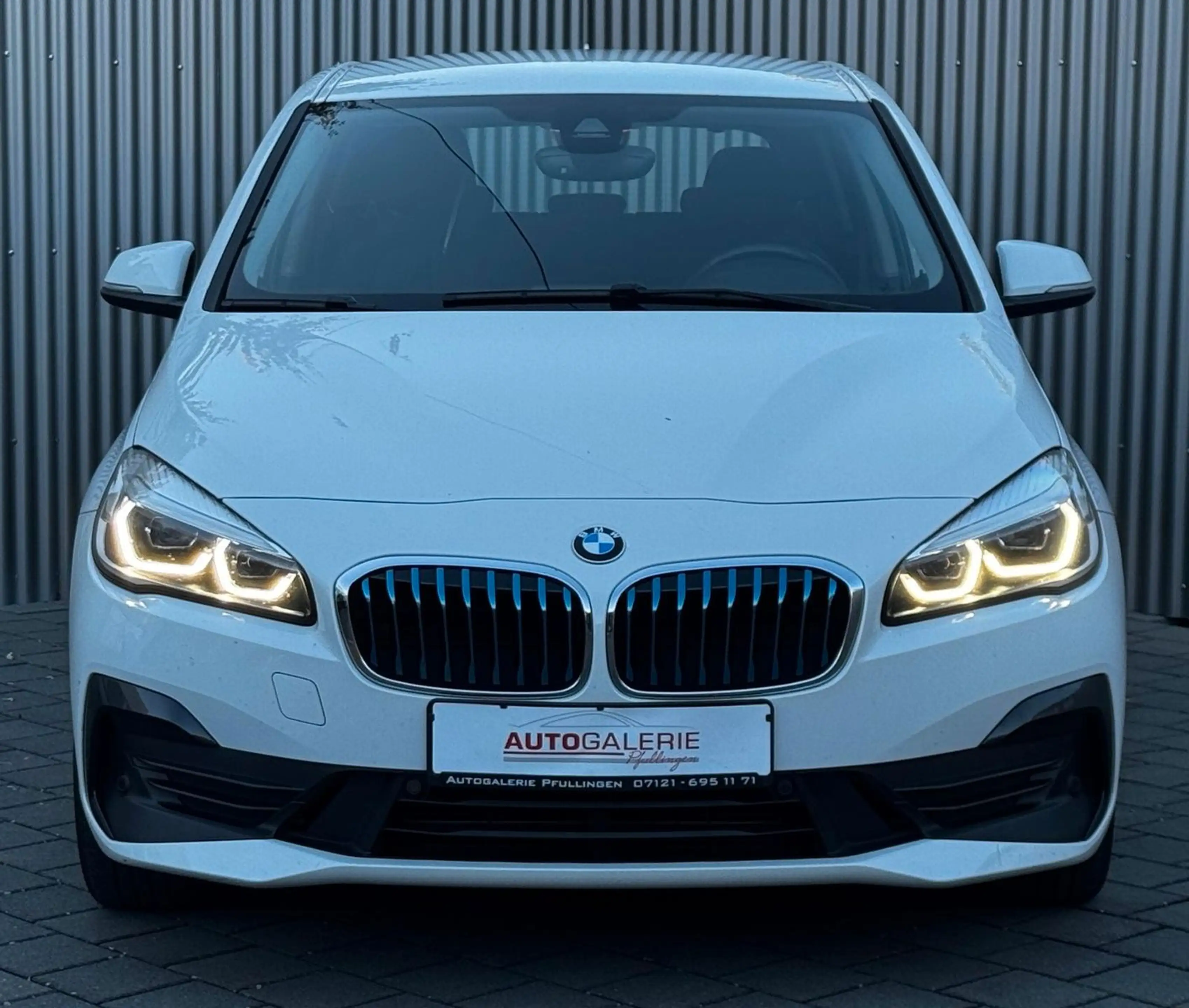 BMW 225 xe Active Tourer  Advantage Tempomat SHZ LED — photo 2