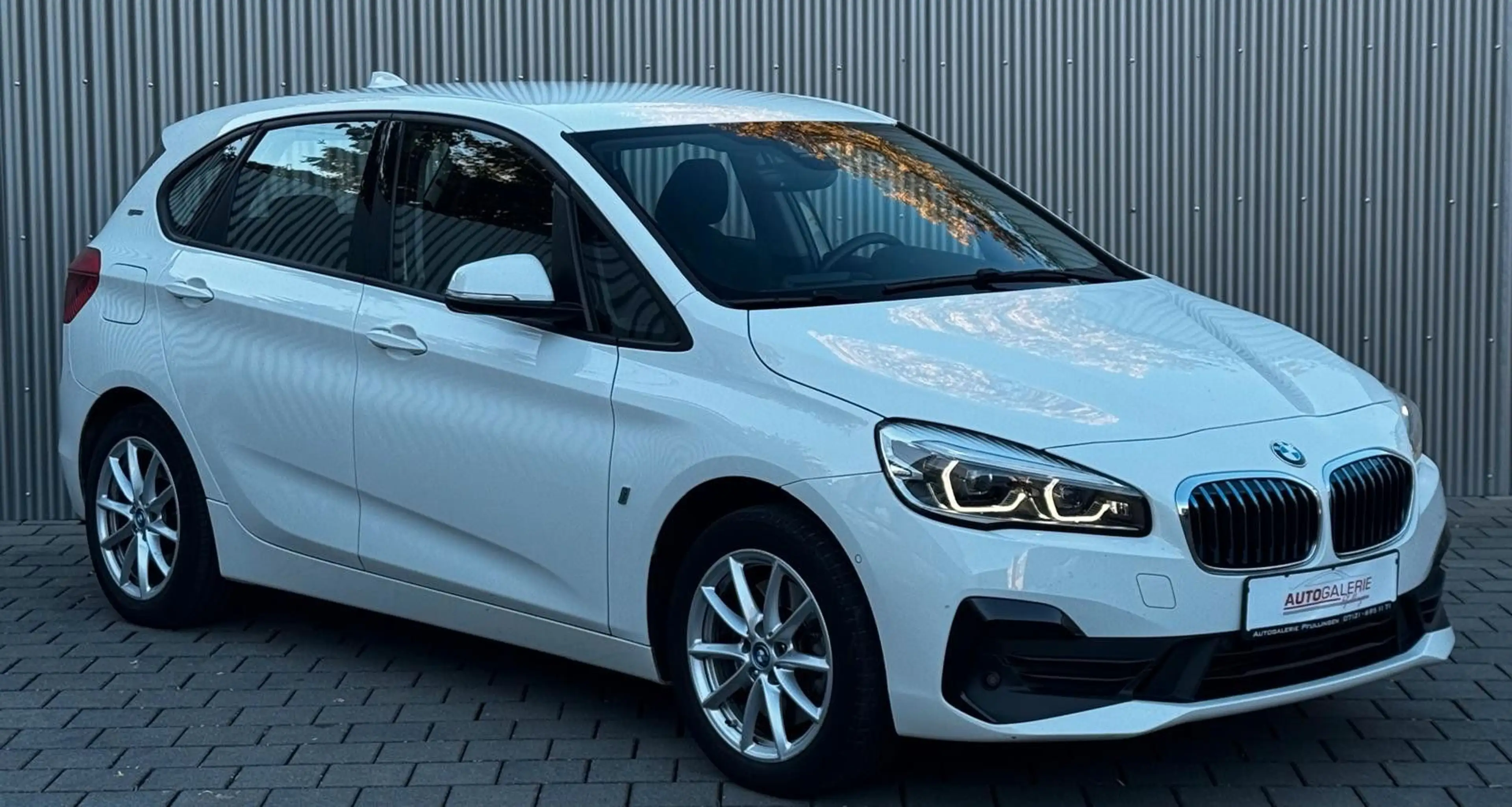 BMW 225 xe Active Tourer  Advantage Tempomat SHZ LED — photo 3