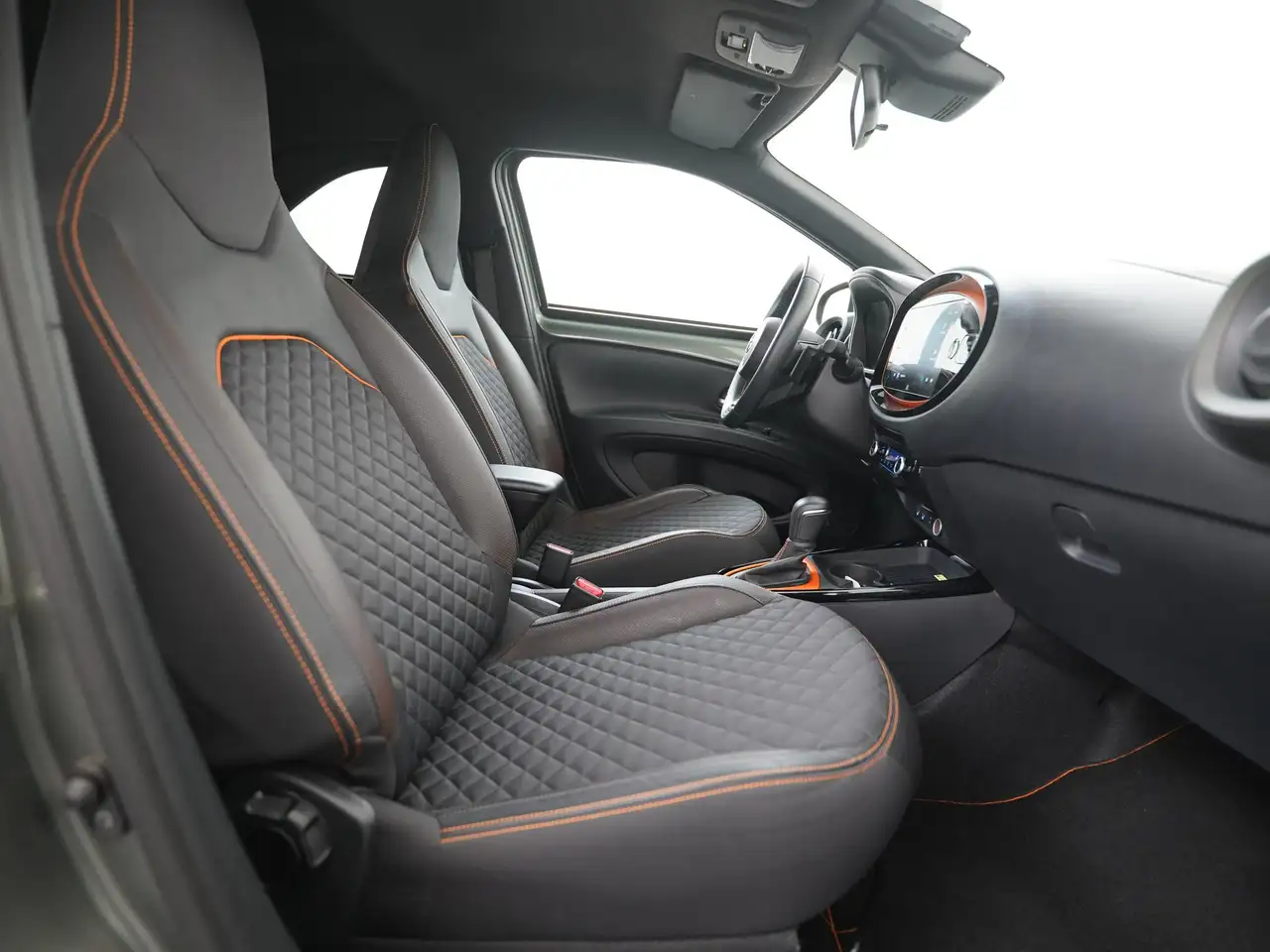 Toyota Aygo X 1.0 VVT-i S-CVT Limited Automaat Camera Stoelv, миниатюра 3