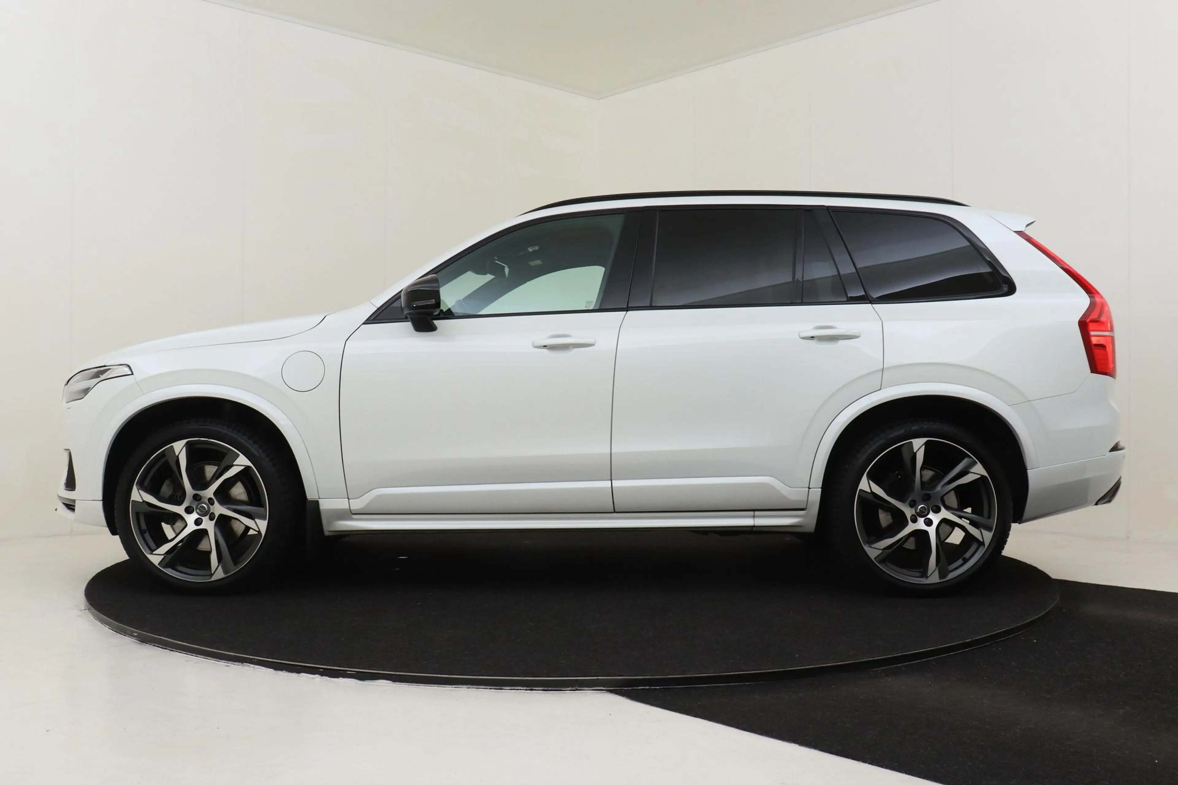Volvo XC90 T8 RECHARGE AWD R-DESIGN -PANO.DAK|HARMAN/KARDON|3 — photo 7