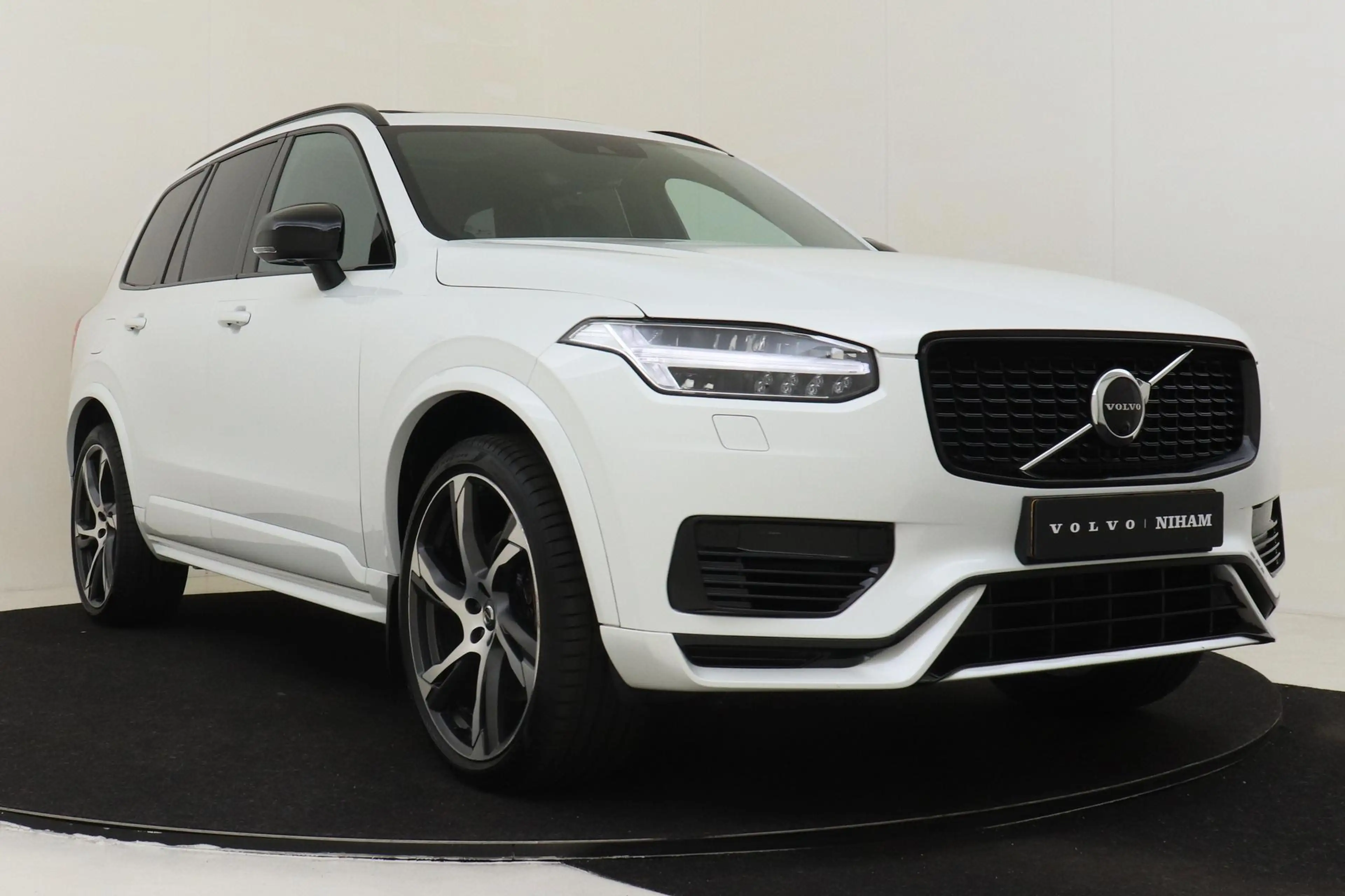 Volvo XC90 T8 RECHARGE AWD R-DESIGN -PANO.DAK|HARMAN/KARDON|3 — photo 11