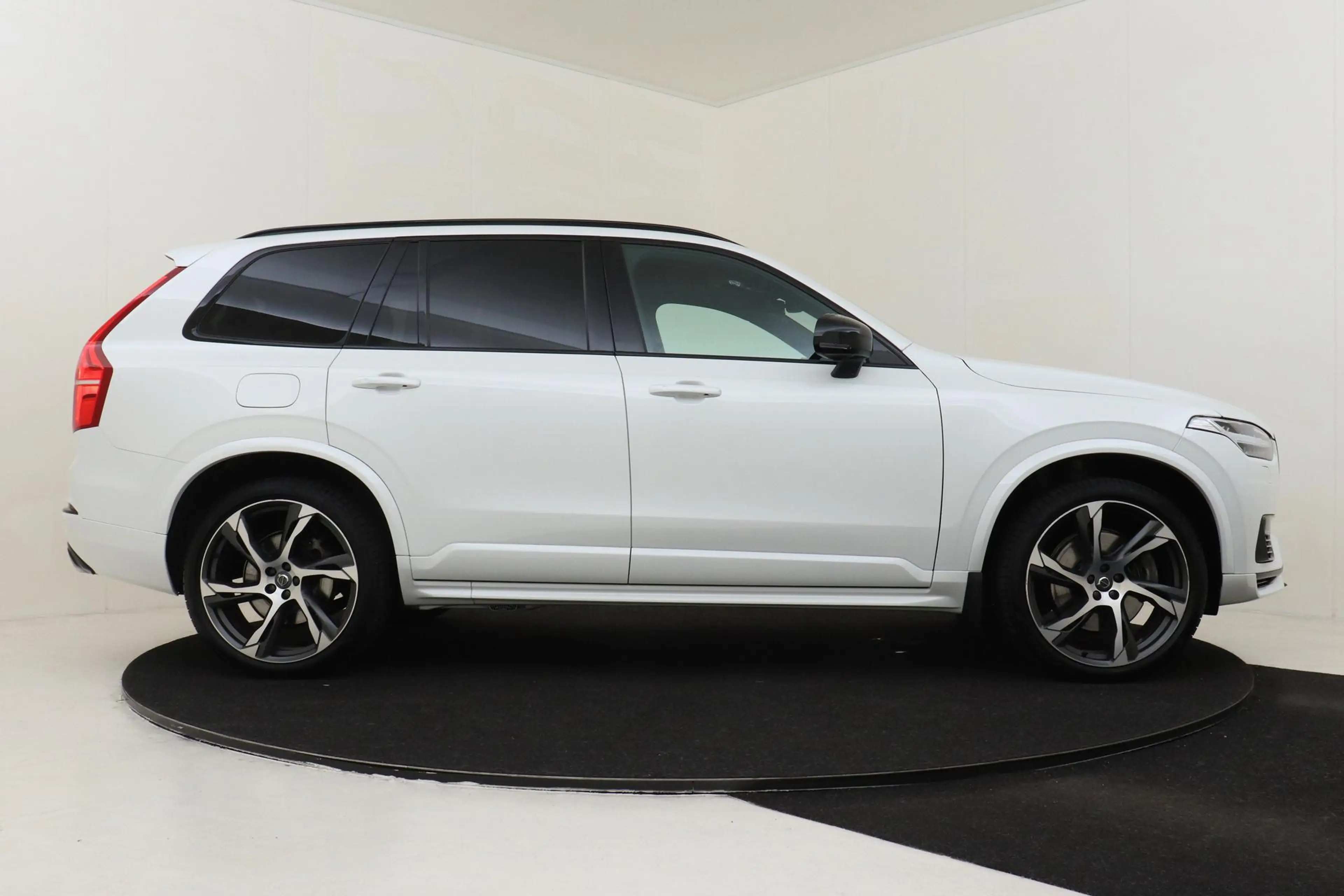 Volvo XC90 T8 RECHARGE AWD R-DESIGN -PANO.DAK|HARMAN/KARDON|3 — photo 13