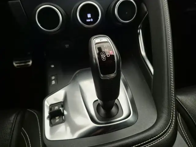 Jaguar E-Pace view 11