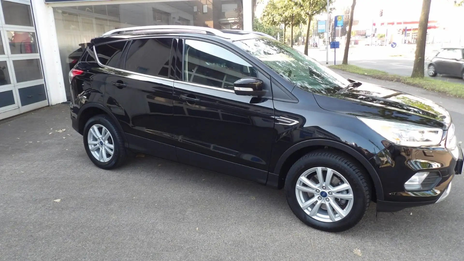 Ford Kuga Business Edition Noir - 2