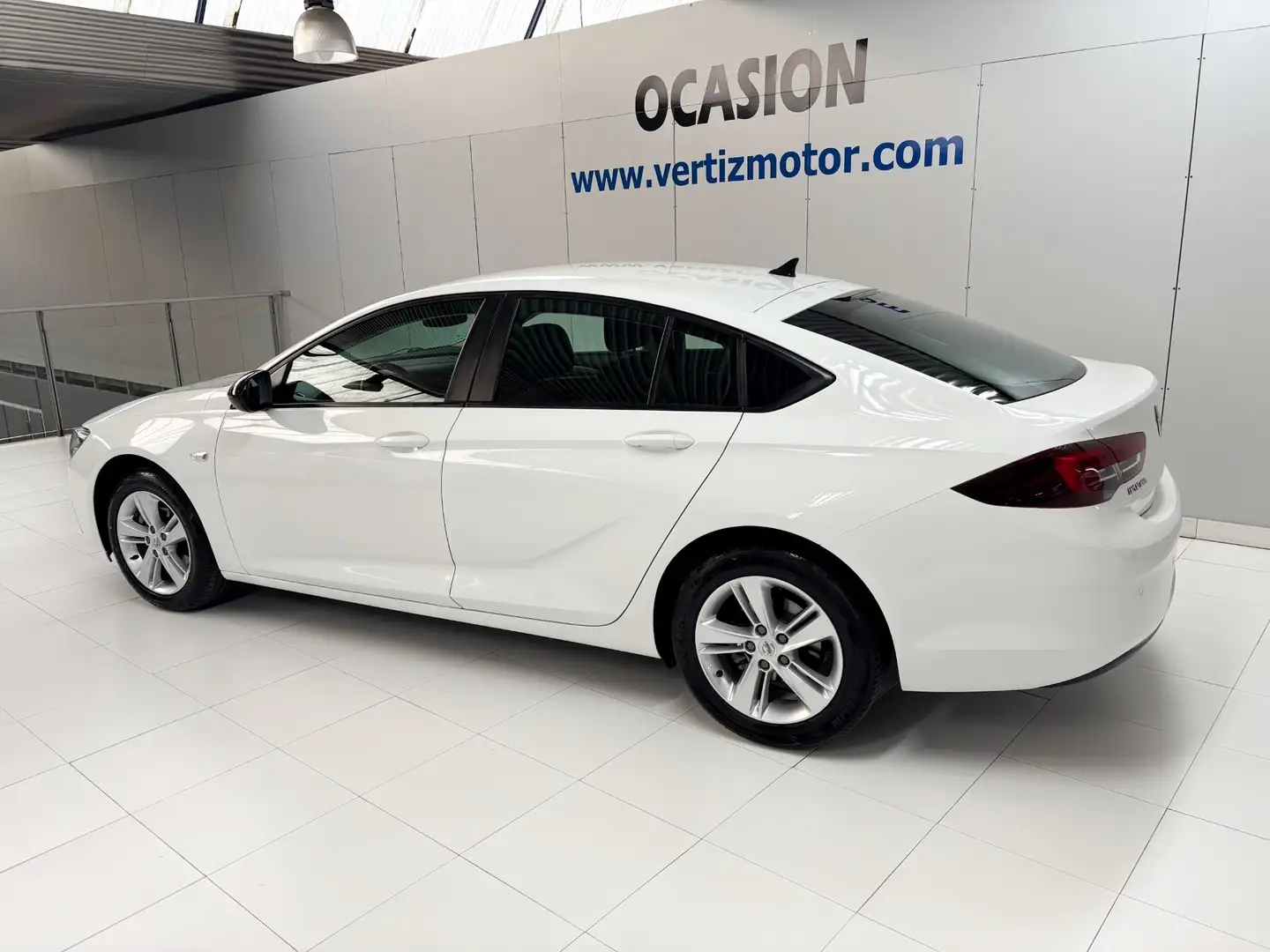 Opel Insignia ST 1.5D DVH S&S Business Edition 122 Blanc - 2