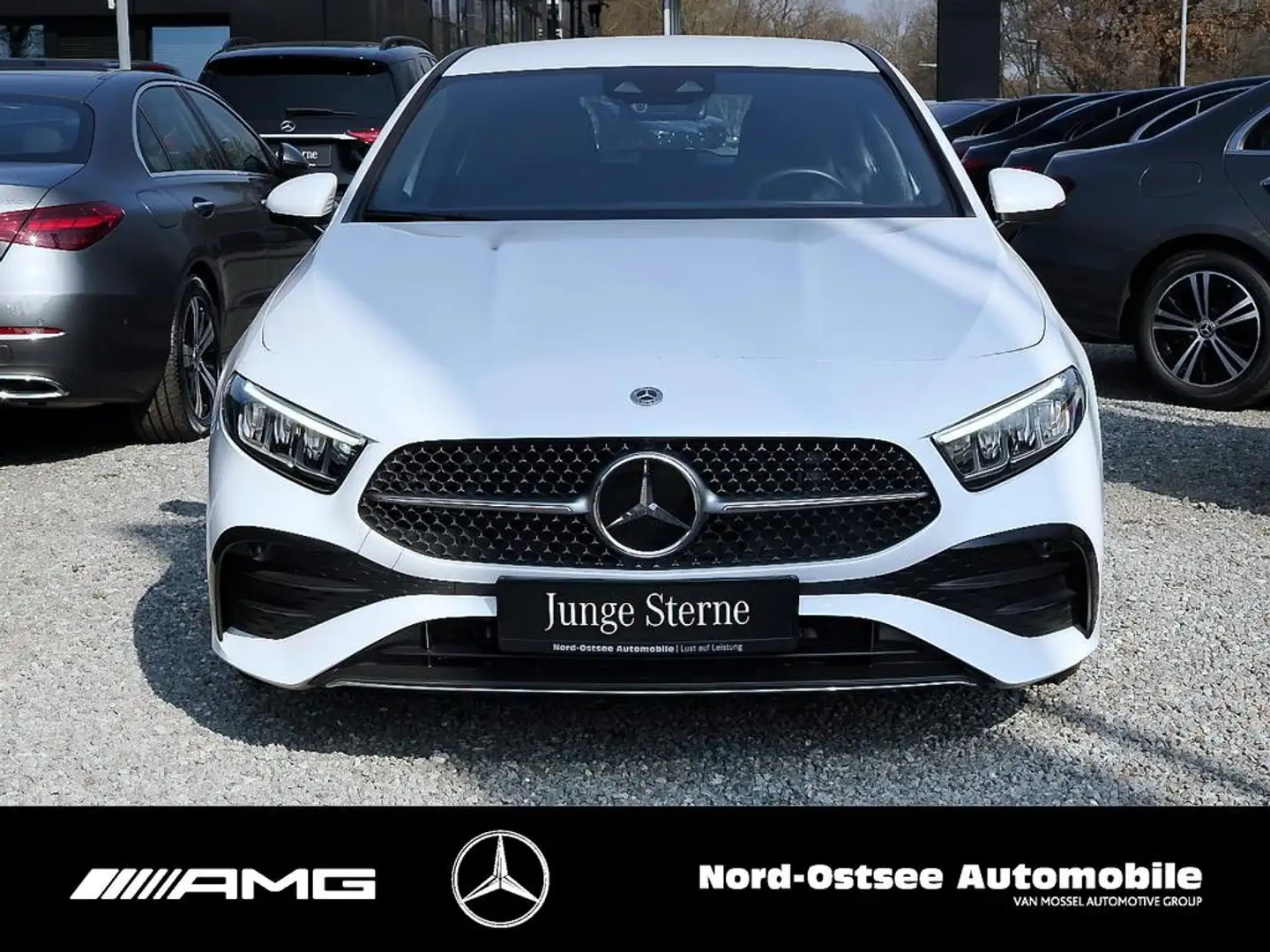 Mercedes-Benz A 180 AMG Navi Kamera Distro Sitzheizung LED Blanco - 2