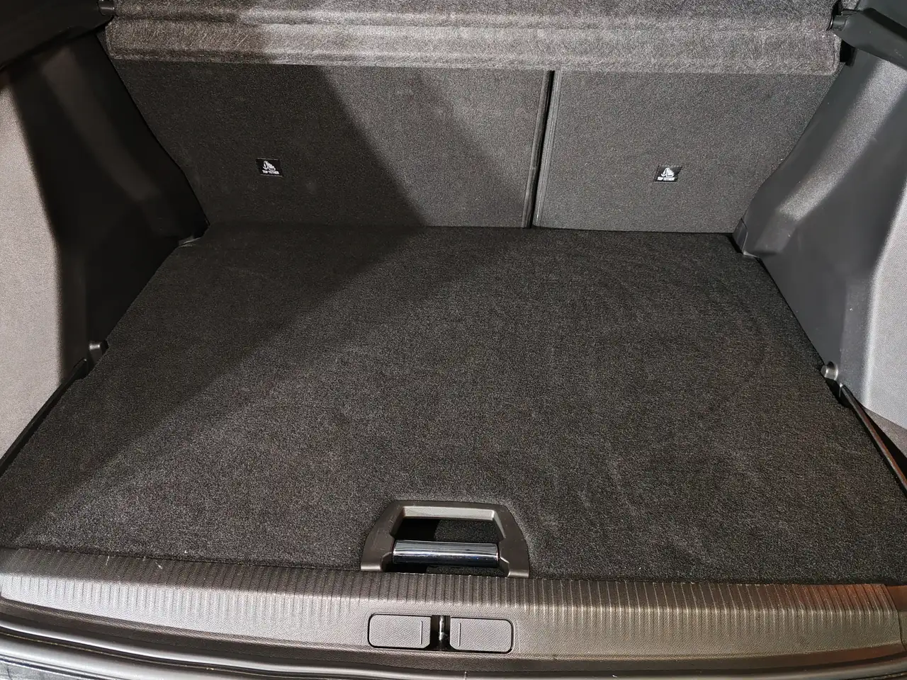 Peugeot 2008 1.2 130cv Allure EAT8 Navi + Telecamera 17