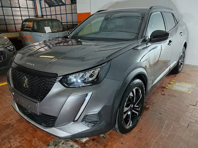 Peugeot 2008 1.2 130cv Allure EAT8 Navi + Telecamera