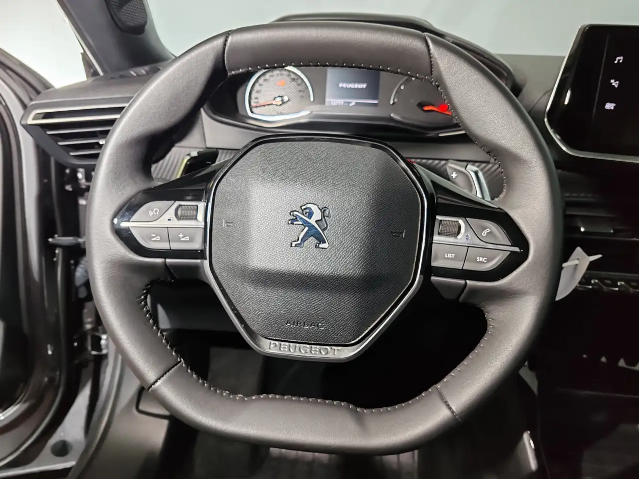 Peugeot 2008 1.2 130cv Allure EAT8 Navi + Telecamera 9