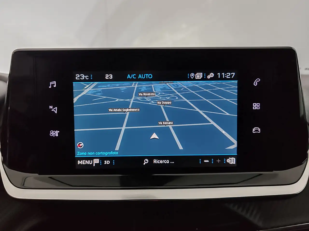 Peugeot 2008 1.2 130cv Allure EAT8 Navi + Telecamera 12