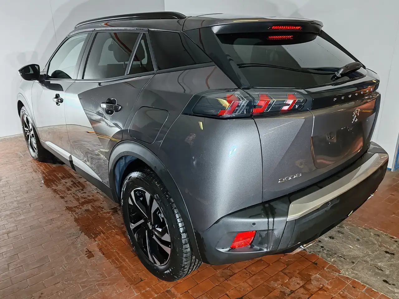 Peugeot 2008 1.2 130cv Allure EAT8 Navi + Telecamera 6