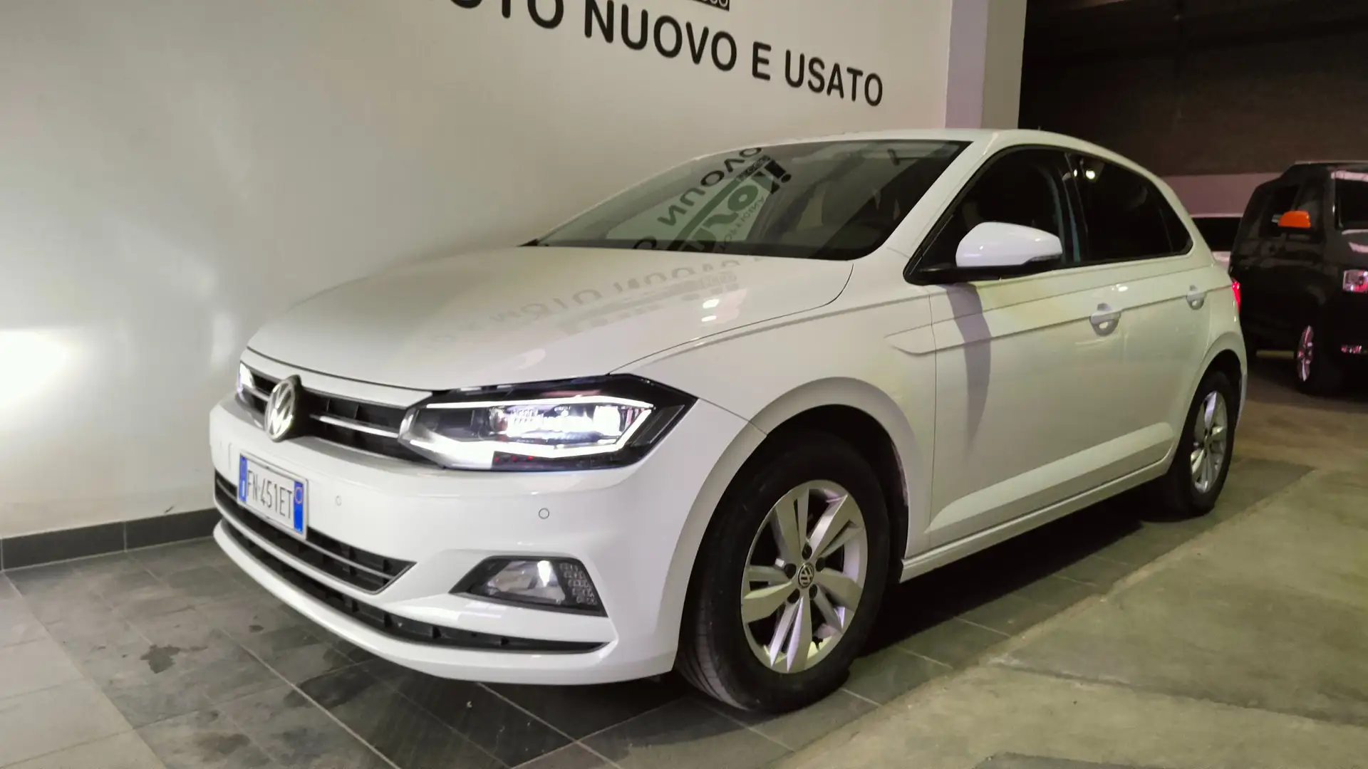 Volkswagen Polo POLO 5p 1.6tdi COMFORTLINE 80CV OK NEOPATENTATI Bianco - 2