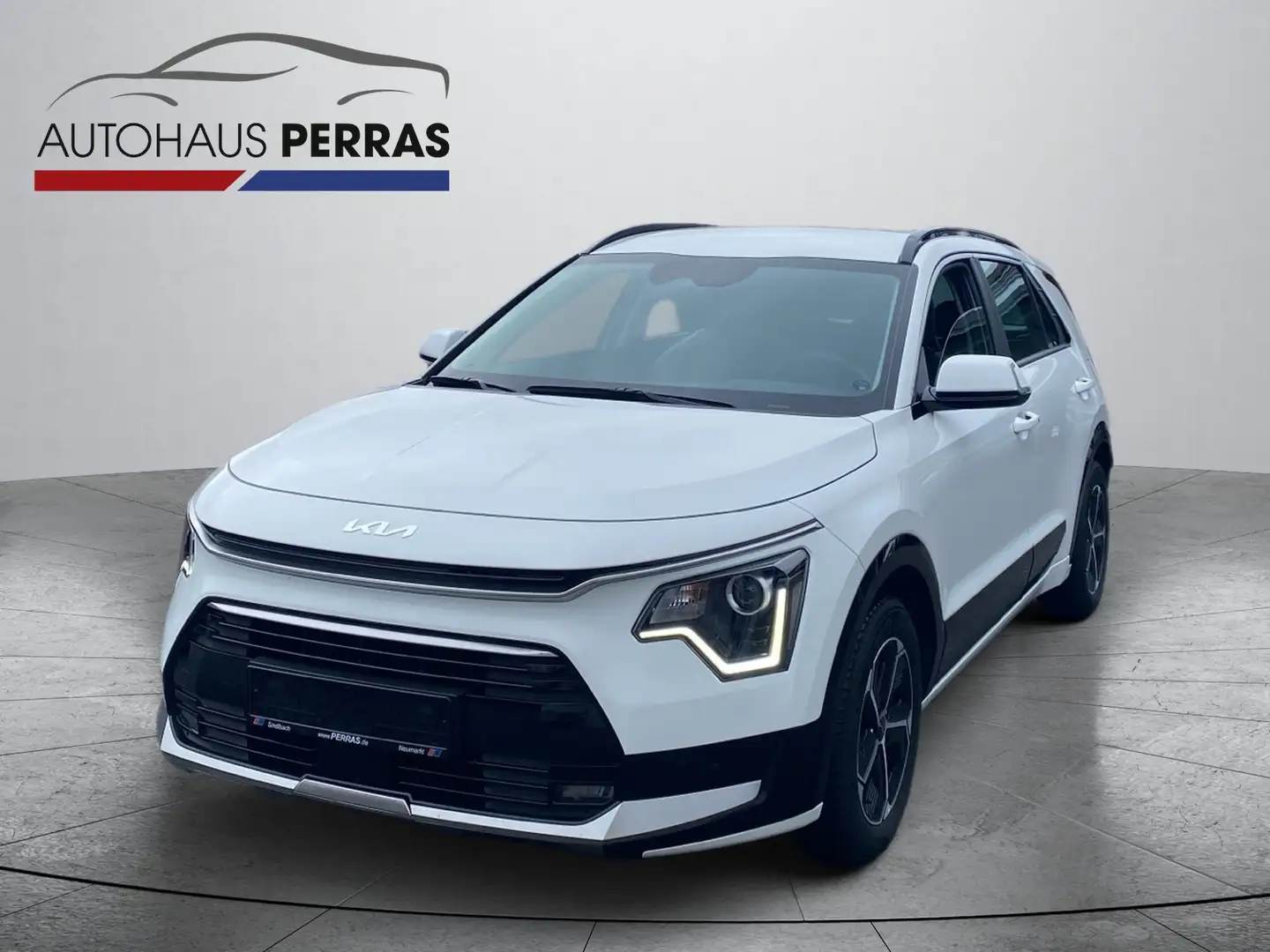 Kia Niro 1.6 HEV 129 DCT VIS Komfort ACC+SHZ+2xKlima+LM Weiß - 2