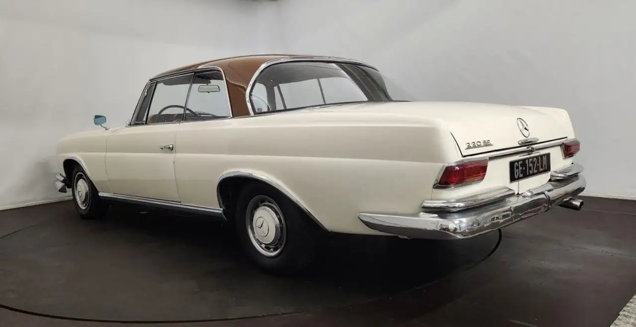 Mercedes-Benz 220 SE coupé, foto 3