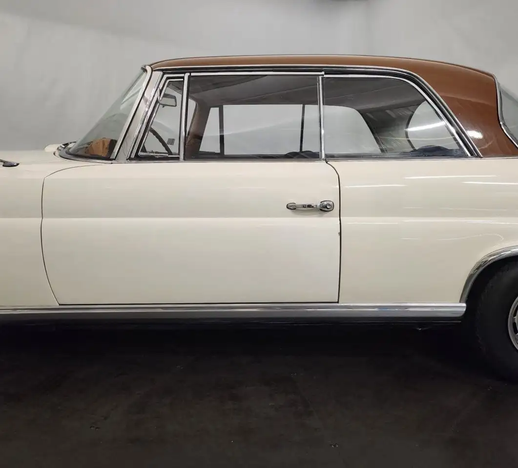Mercedes-Benz 220 SE coupé, foto 10