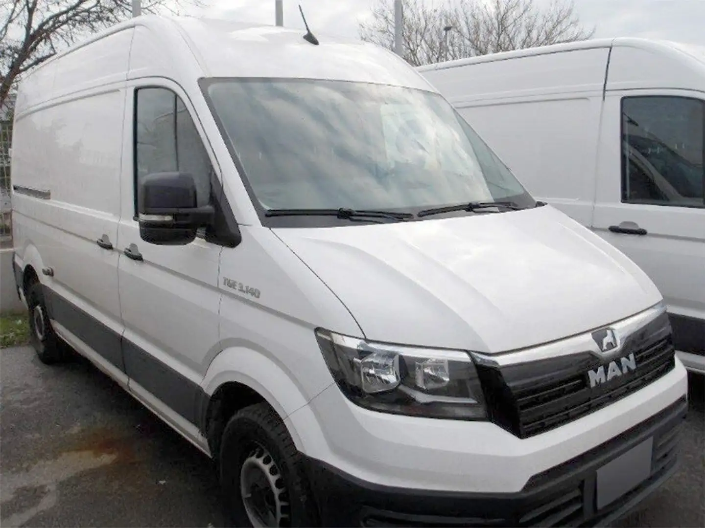 MAN TGE Furgone 3.140 2.0 TDI 140CV PM-TA 3posti Bianco - 2