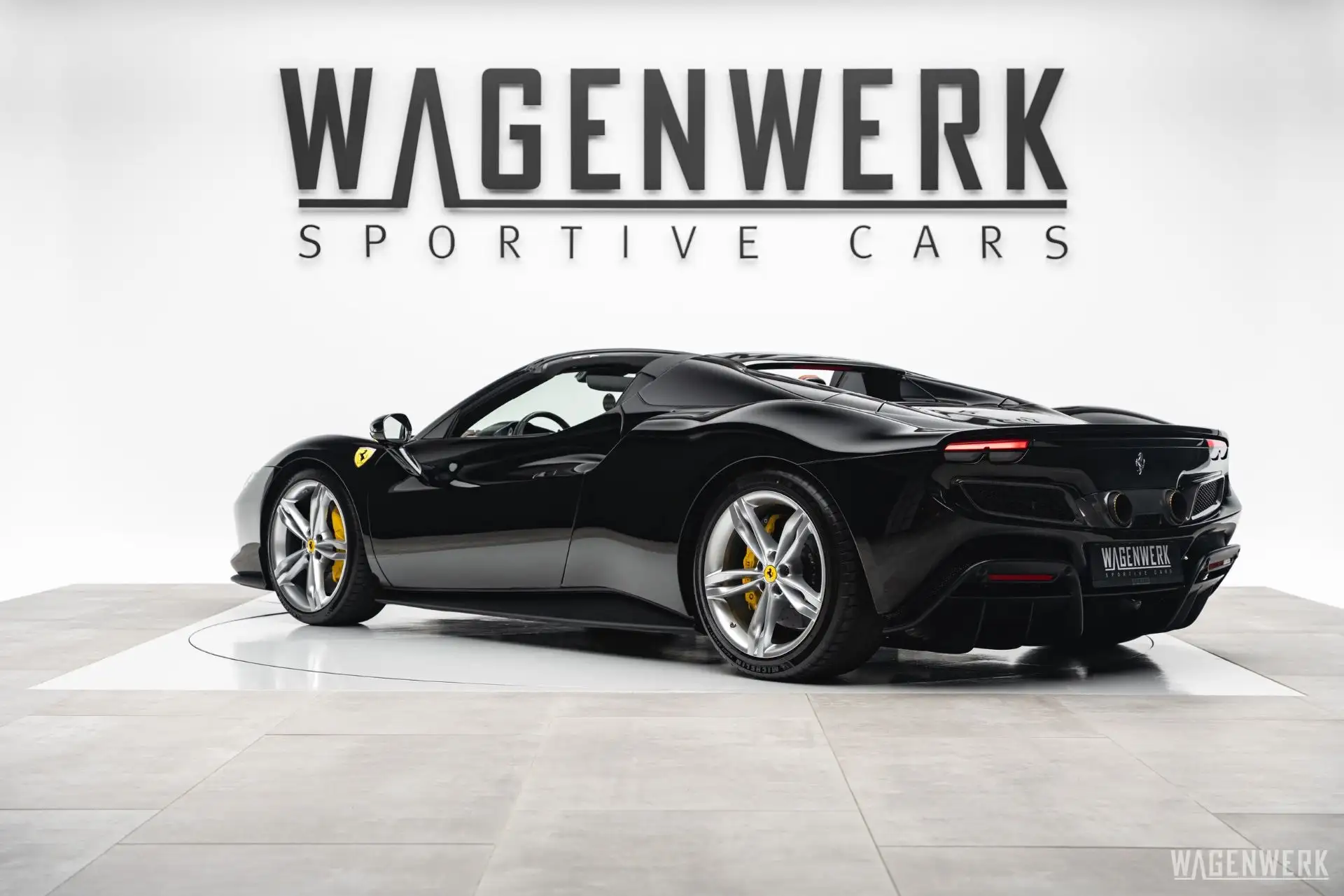 페라리 296 GTS 2024 검정 사진 5