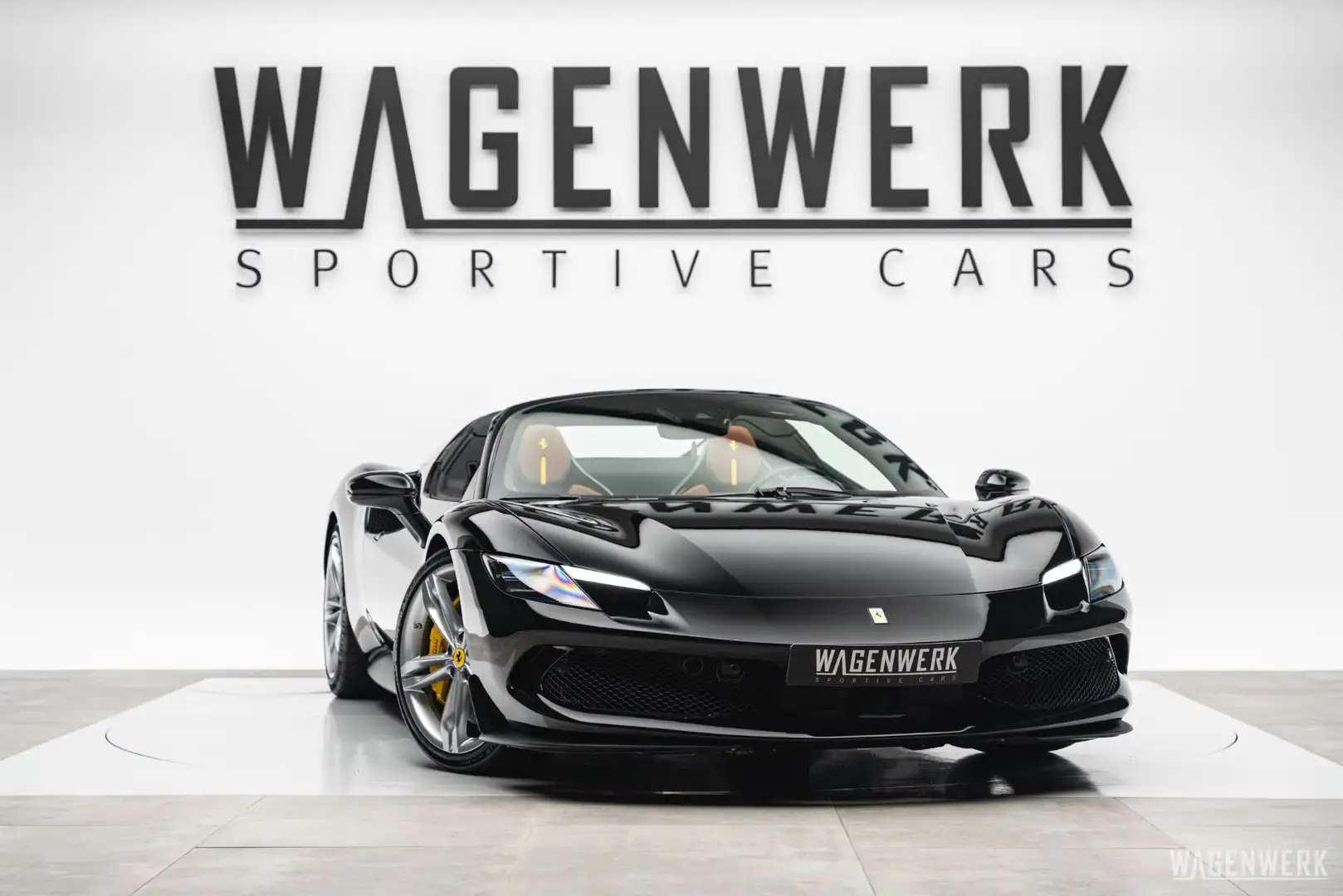 Ferrari 296 GTS CAPRISTO RACINGSITZE LIFT CARBONLENKRAD KAMERA Schwarz - 1