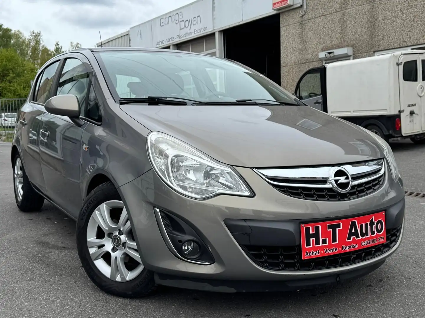 Opel Corsa 1.3 CDTi Enjoy DPF/Etat neuf/Airco/Euro 5 Béžová - 2