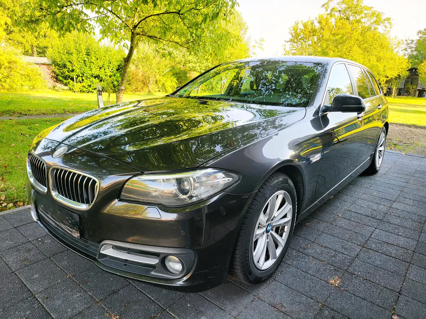 BMW 520 520 d Schwarz - 1