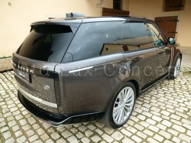 Land Rover Range Rover view 4