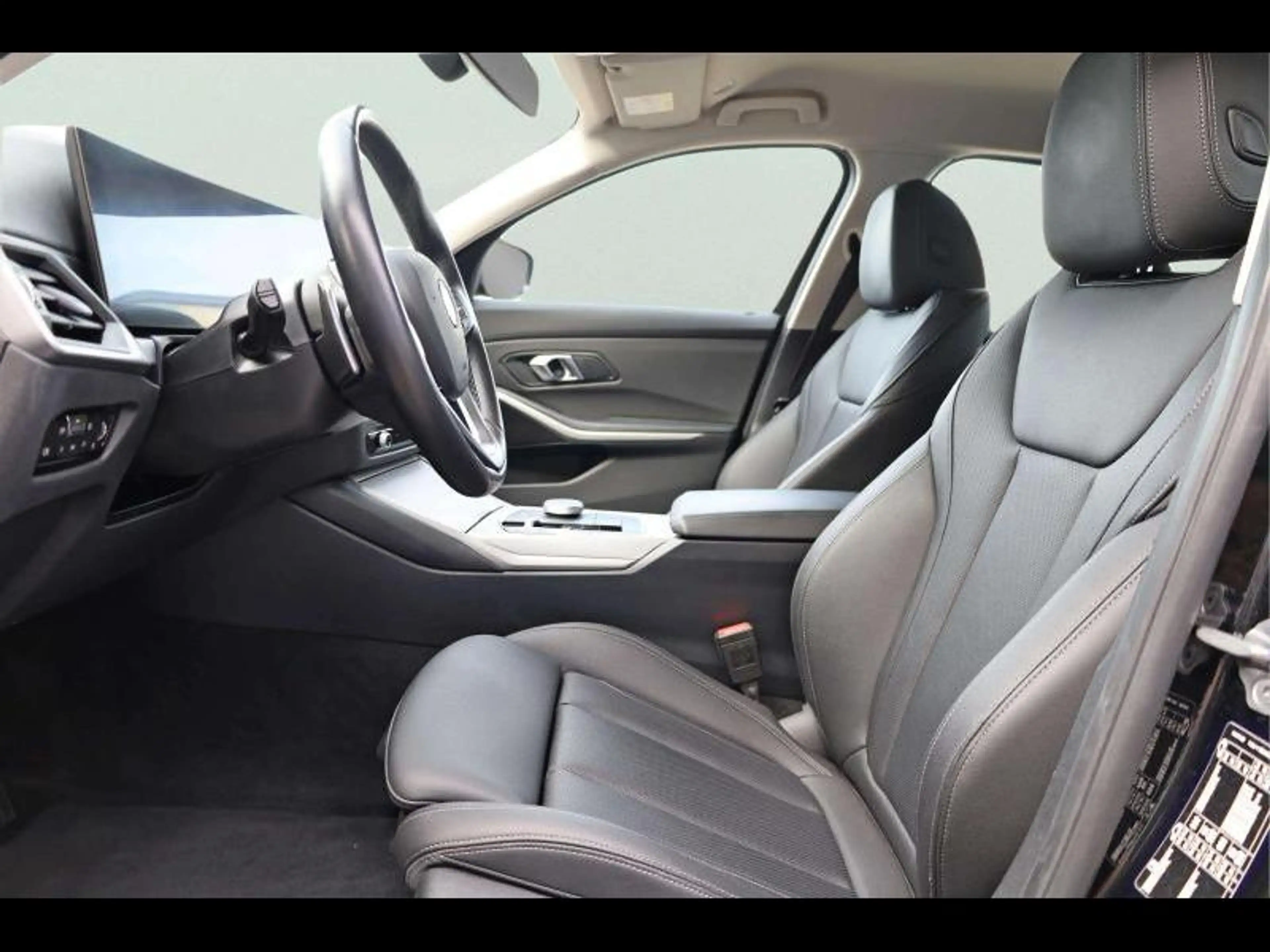 BMW 316 d Touring — photo 9