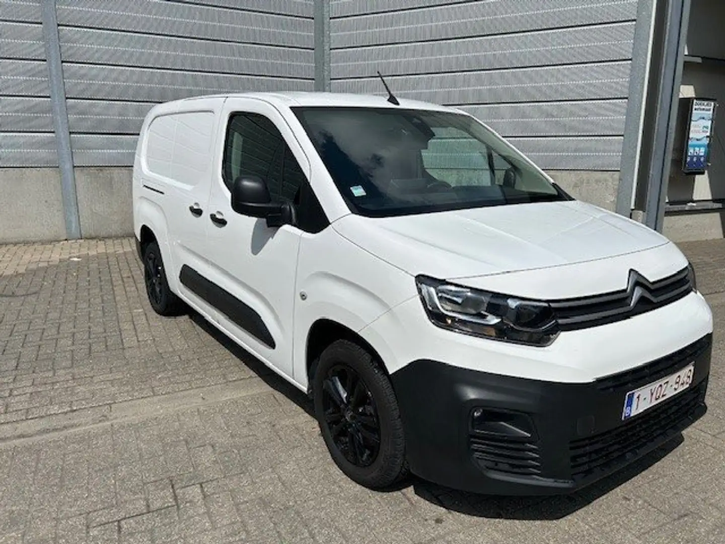 Citroen Berlingo Berlingo L2 1.5 BlueHDi 100 S *btw aftrekbaar* White - 1
