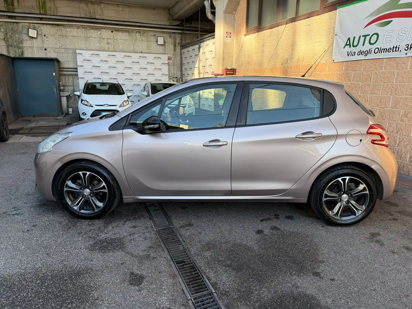 Peugeot 208 208 1.4 hdi 8v Active Ezüst - 2