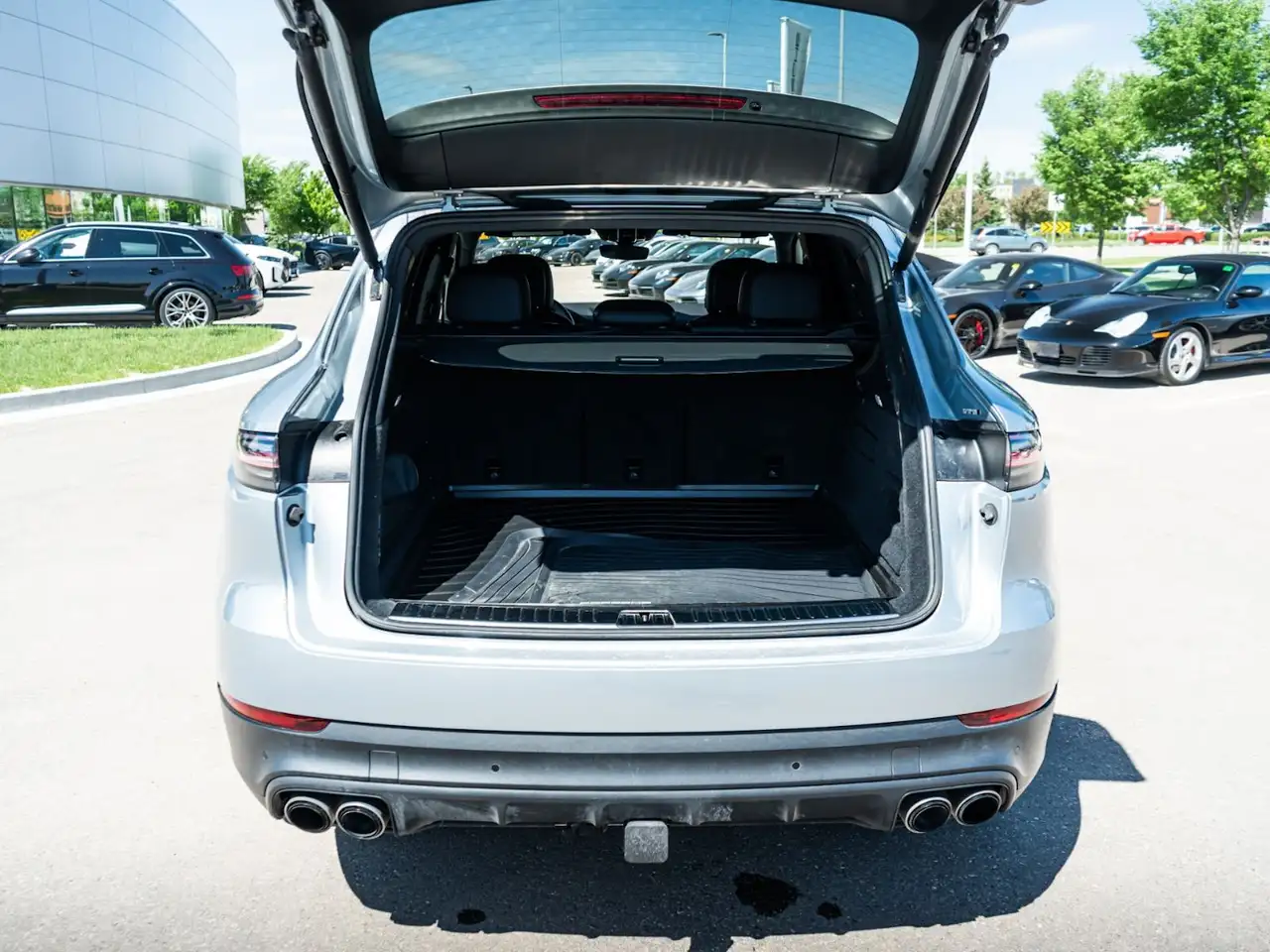 Porsche Macan снимка Porsche Macan