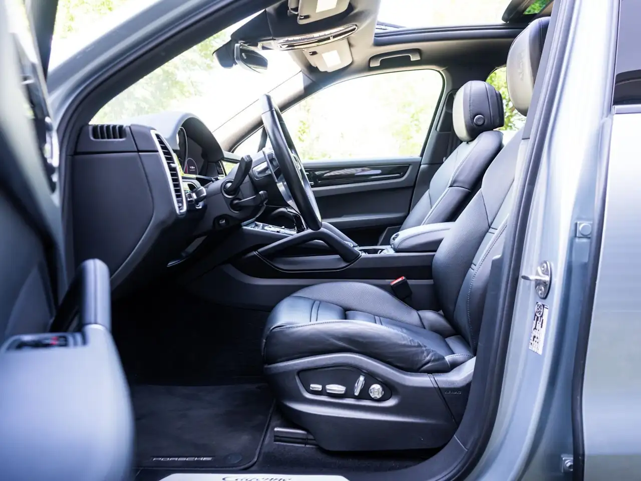 Porsche Macan снимка Porsche Macan