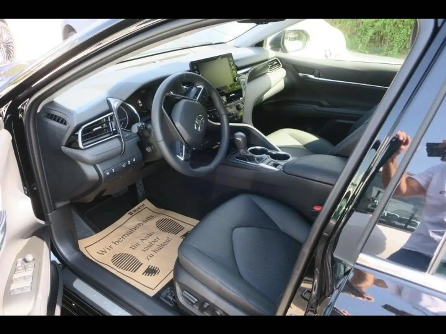Toyota Camry 2.5 Hybrid Lounge Aut. Alcantara+LED+SHZ Modrá - 2