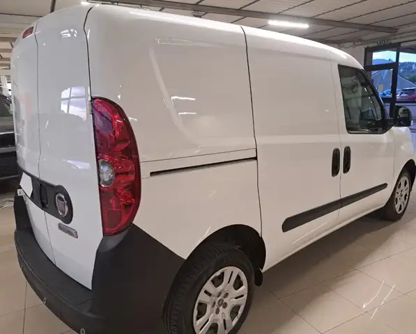 Fiat Doblo view 4