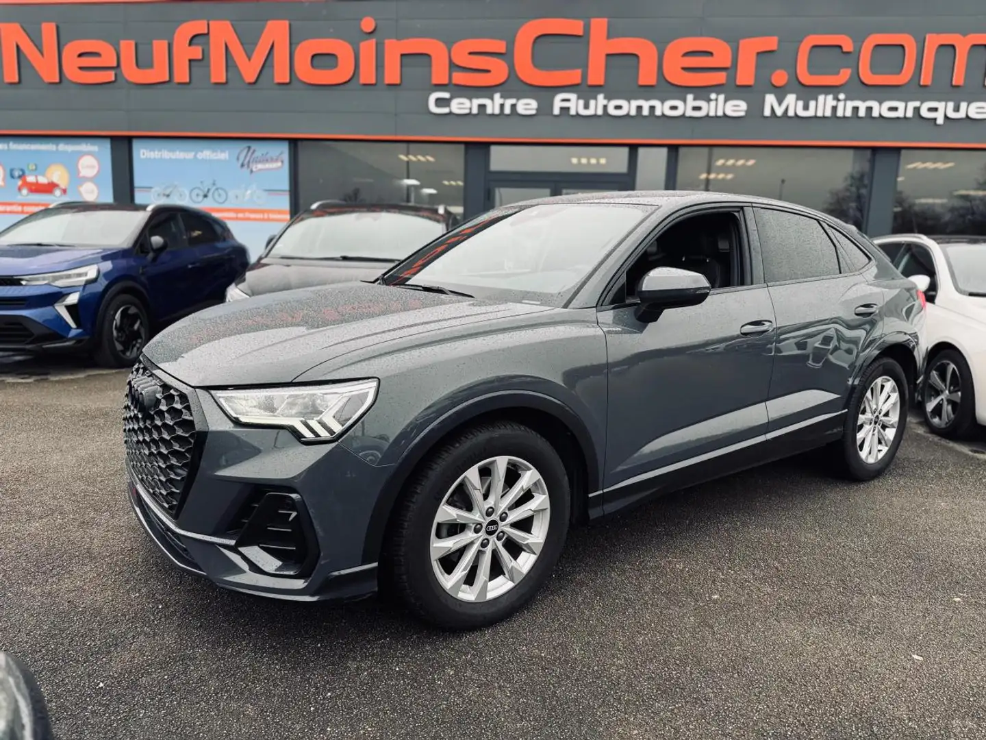 Audi Q3 Business Line 35 TDI 150CV S-tronic + Intérieur Cu Gris - 1