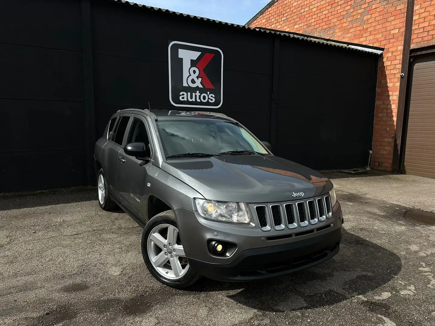 Jeep Compass 2.1 CRD Limited 2WD Grijs - 2